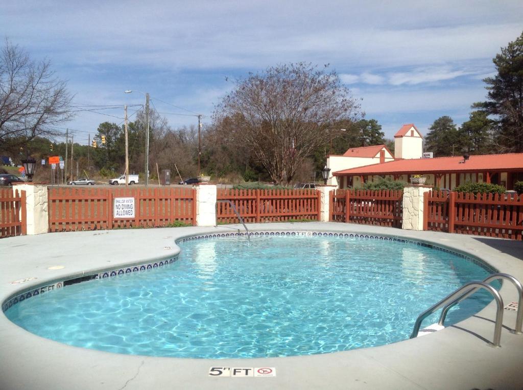 Knights Inn - Cayce Exterior photo